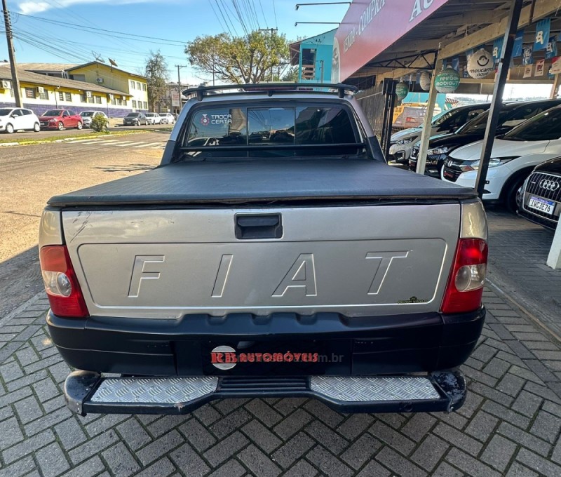 STRADA 1.5 MPI WORKING CE 8V GASOLINA 2P MANUAL - 2002 - PAROBé
