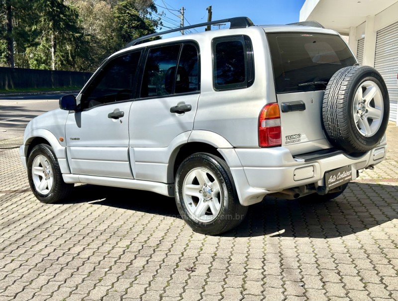 TRACKER 2.0 4X4 8V TURBO INTERCOOLER DIESEL 4P MANUAL - 2001 - CAXIAS DO SUL