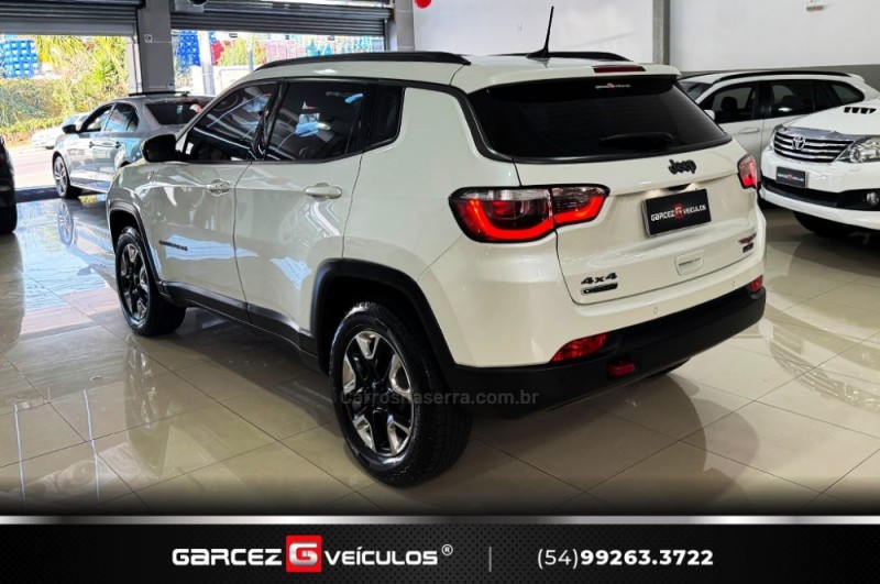 COMPASS 2.0 16V DIESEL TRAILHAWK 4X4 AUTOMÁTICO - 2018 - BENTO GONçALVES