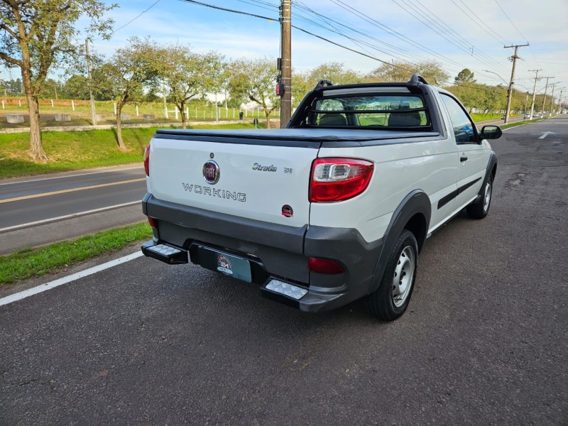 STRADA 1.4 MPI WORKING CS 8V FLEX 2P MANUAL - 2016 - VENâNCIO AIRES