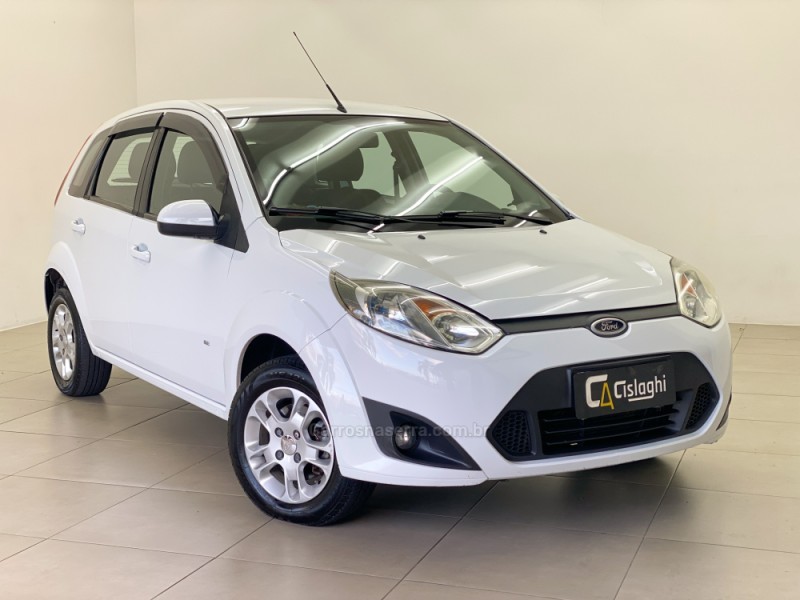 FIESTA 1.0 ROCAM SE 8V FLEX 4P MANUAL - 2014 - CARLOS BARBOSA