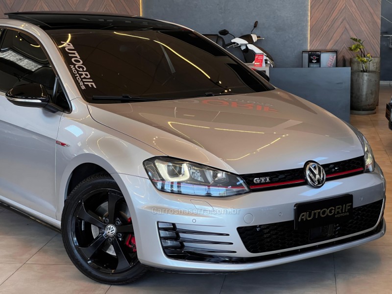GOLF 2.0 TSI GTI 16V TURBO GASOLINA 4P AUTOMÁTICO - 2016 - CAMPO BOM