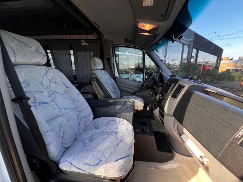 SPRINTER 2.2 CHASSI 415 LONGO DIESEL 3P MANUAL - 2017 - CAMPO BOM