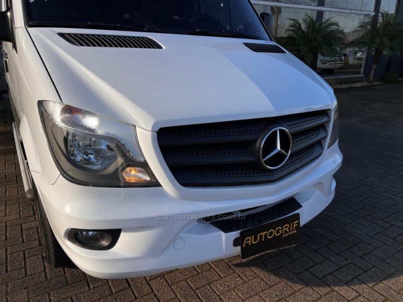 SPRINTER 2.2 CHASSI 415 LONGO DIESEL 3P MANUAL - 2017 - CAMPO BOM