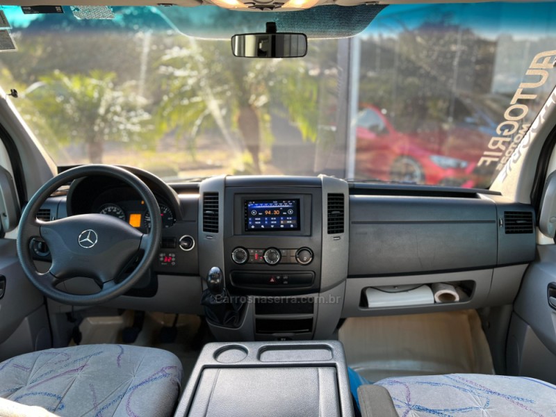 SPRINTER 2.2 CHASSI 415 LONGO DIESEL 3P MANUAL - 2017 - CAMPO BOM