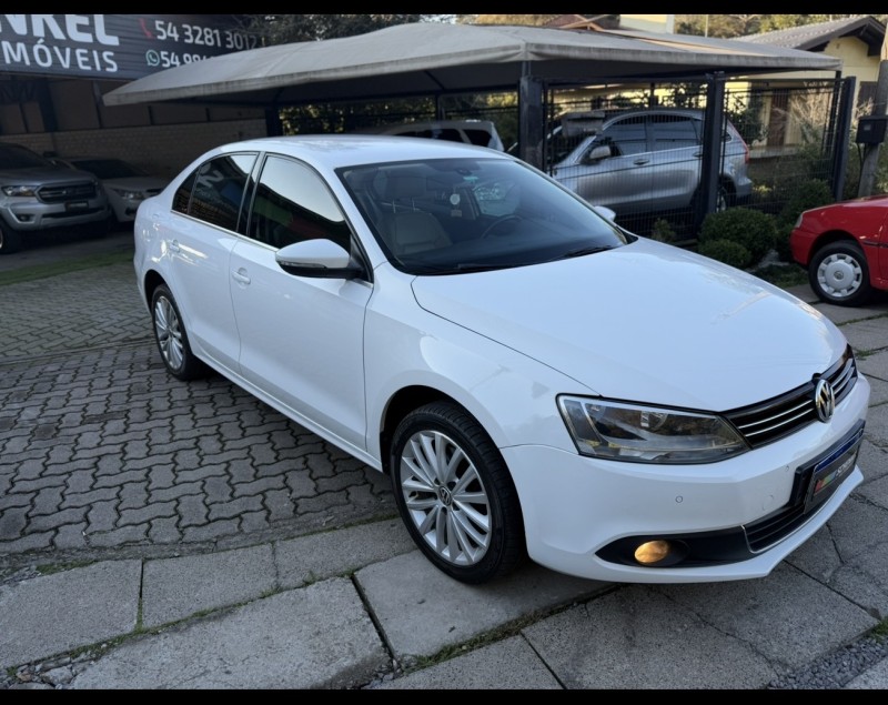 JETTA 2.0 TSI HIGHLINE 200CV GASOLINA 4P TIPTRONIC - 2012 - NOVA PETRóPOLIS