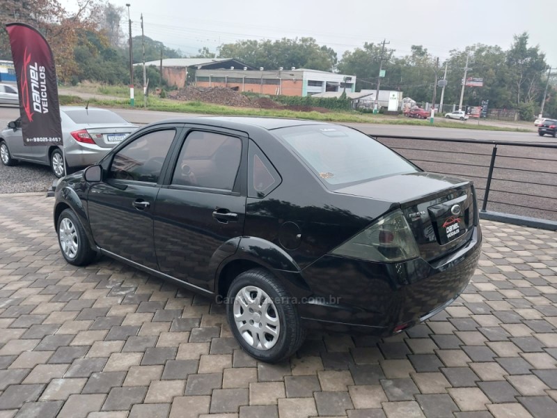 FIESTA 1.6 MPI SEDAN 8V FLEX 4P MANUAL - 2013 - ENCANTADO