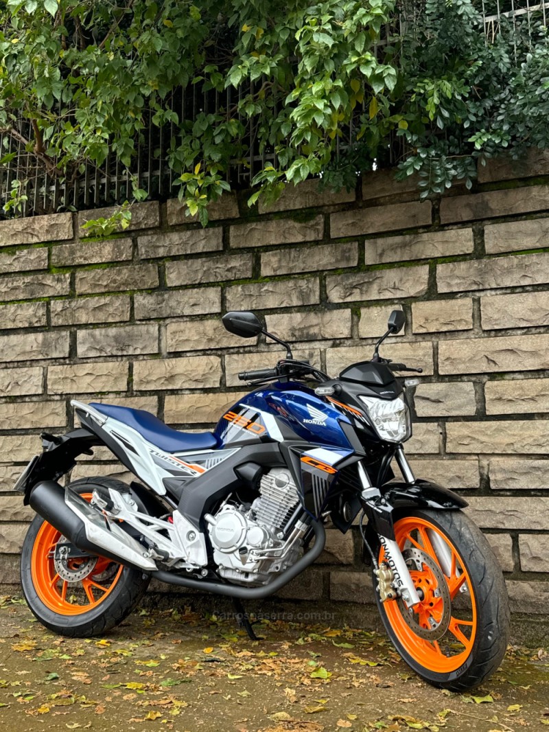 CB 250F TWISTER  - 2020 - LAJEADO