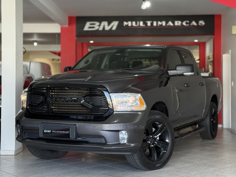 classic 5.7 v8 gasolina laramie night edition cd 4x4 automatico 2023 guapore