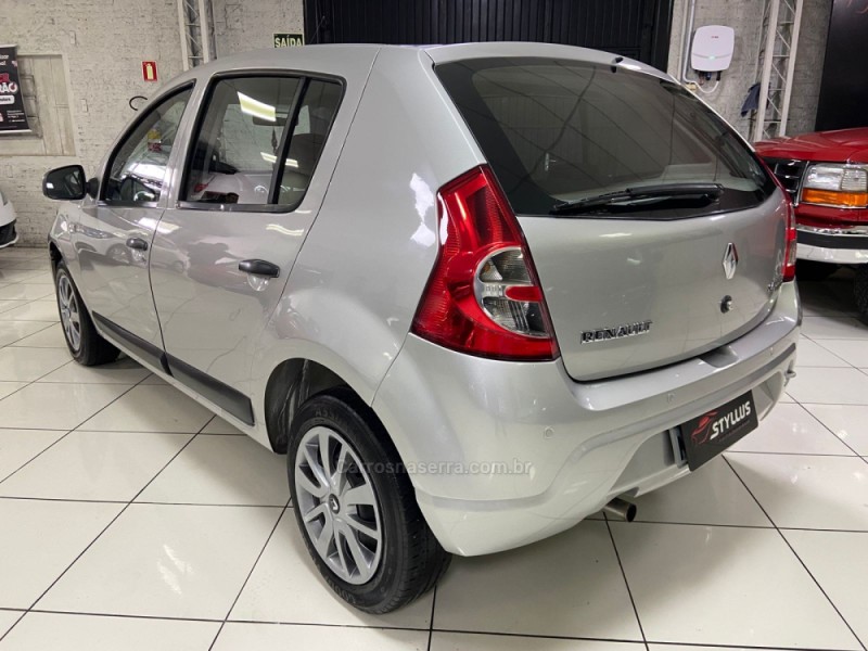 SANDERO 1.6 EXPRESSION 8V FLEX 4P MANUAL - 2011 - ESTâNCIA VELHA