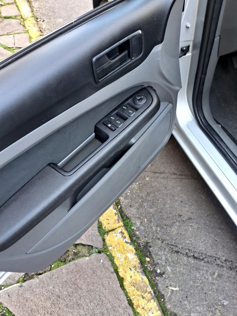 FOCUS 1.6 GLX 8V FLEX 4P MANUAL - 2012 - BENTO GONçALVES