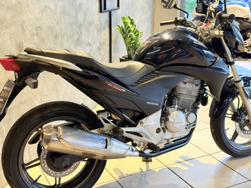 CB 300R  - 2012 - CAXIAS DO SUL