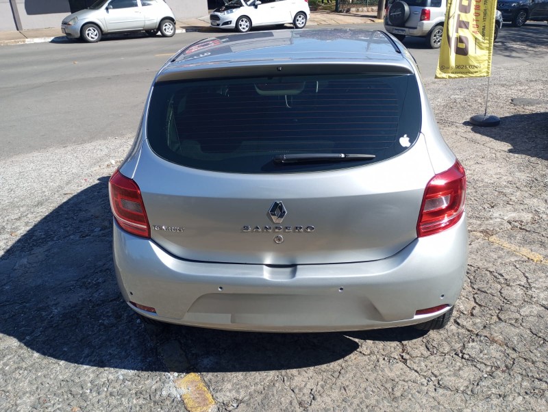 SANDERO 1.0 EXPRESSION 12V FLEX 4P MANUAL - 2018 - FARROUPILHA