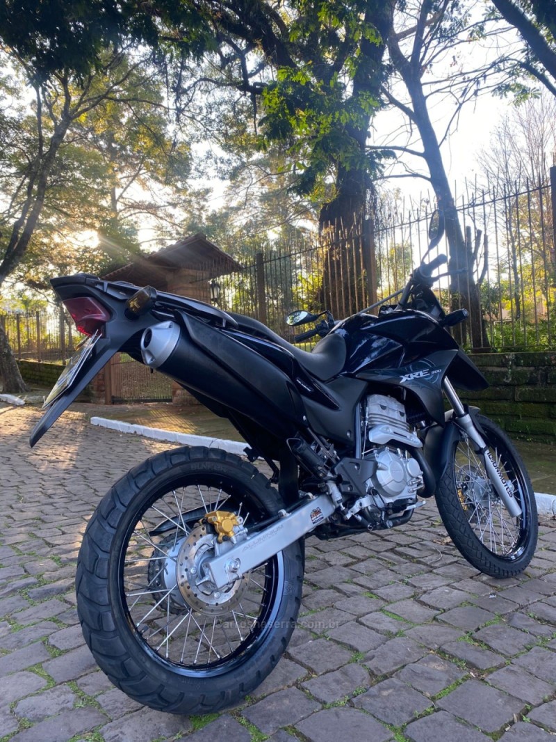 XRE 300  - 2012 - LAJEADO