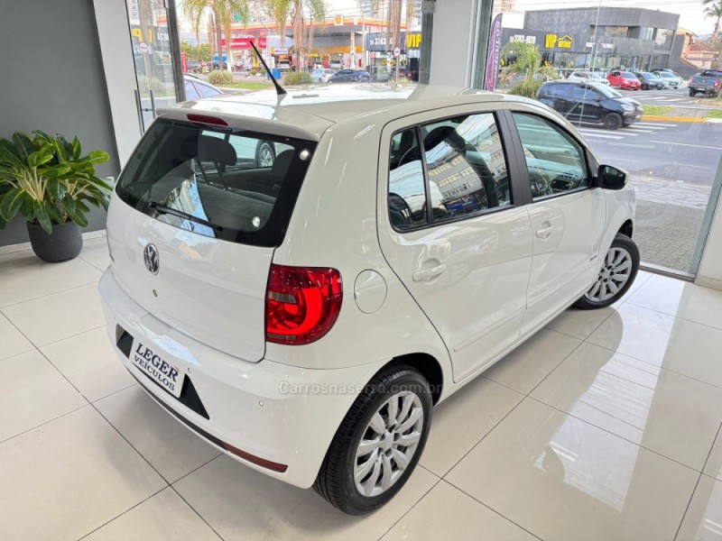 FOX 1.0 ITREND 8V FLEX 4P MANUAL - 2013 - SãO LEOPOLDO