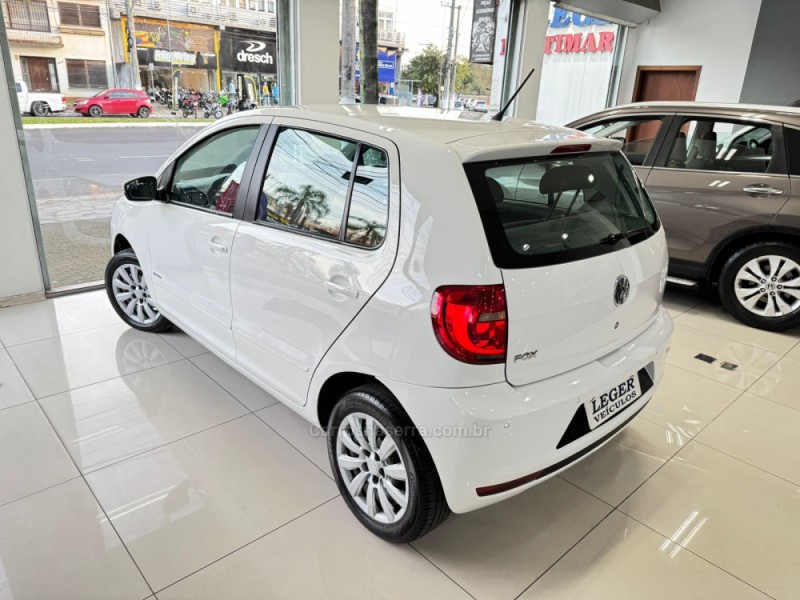 FOX 1.0 ITREND 8V FLEX 4P MANUAL - 2013 - SãO LEOPOLDO
