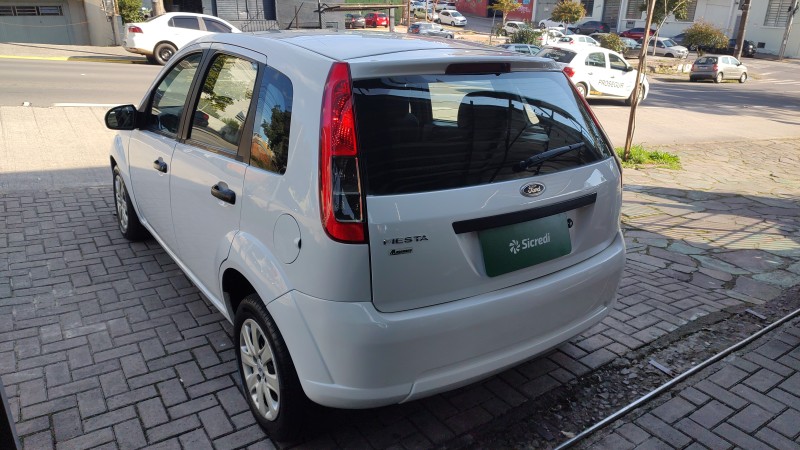 FIESTA 1.0 MPI 8V GASOLINA 4P MANUAL - 2011 - CAXIAS DO SUL