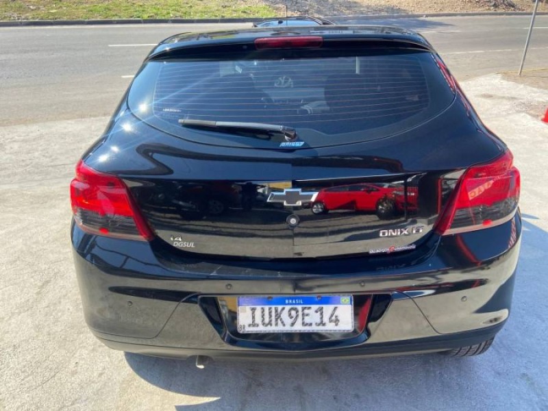 ONIX 1.4 MPFI LT 8V FLEX 4P MANUAL - 2013 - CAXIAS DO SUL