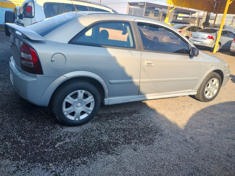 ASTRA 2.0 MPFI ADVANTAGE 8V FLEX 2P MANUAL - 2005 - SAPIRANGA