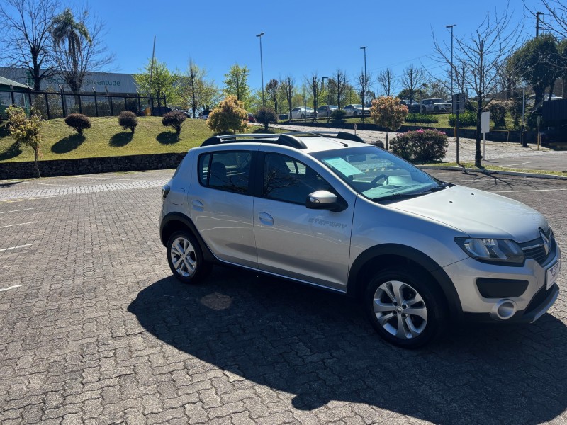 SANDERO 1.6 STEPWAY 16V DYNAMIQUE FLEX 4P MANUAL - 2019 - CAXIAS DO SUL