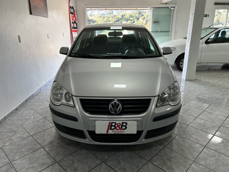 POLO 1.6 MI COMFORTLINE 8V FLEX 4P MANUAL - 2008 - NOVA PRATA