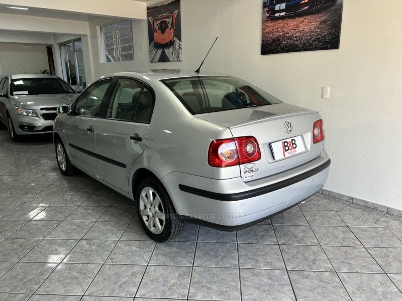 POLO 1.6 MI COMFORTLINE 8V FLEX 4P MANUAL - 2008 - NOVA PRATA
