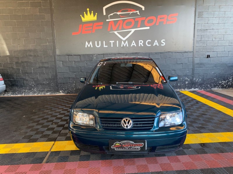 BORA 2.0 MI COMFORTLINE 8V 4P MANUAL - 2001 - CAXIAS DO SUL