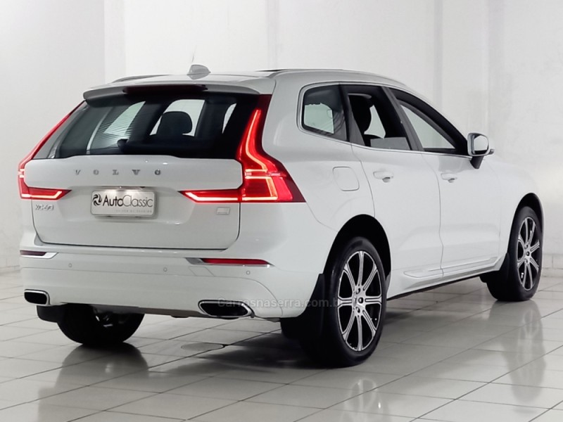 XC60 2.0 T8 INSCRIPTION 4P HYBRID AUTOMÁTICO - 2021 - PORTO ALEGRE