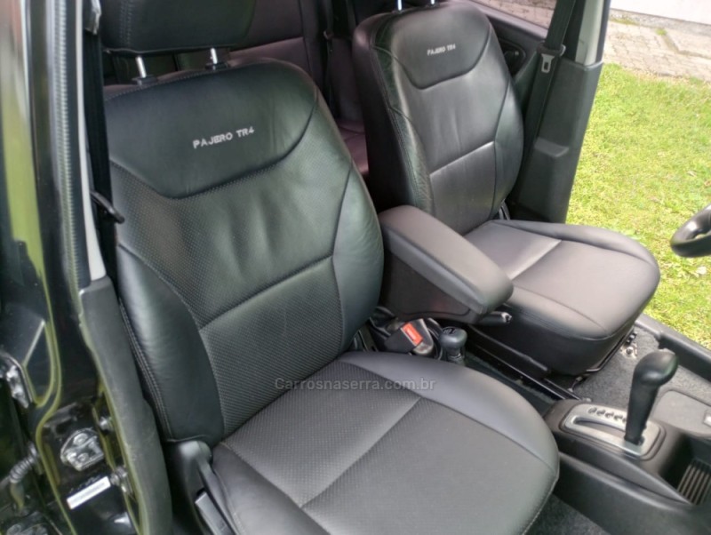 PAJERO TR4 2.0 4X4 16V 131CV GASOLINA 4P AUTOMÁTICO - 2011 - BENTO GONçALVES
