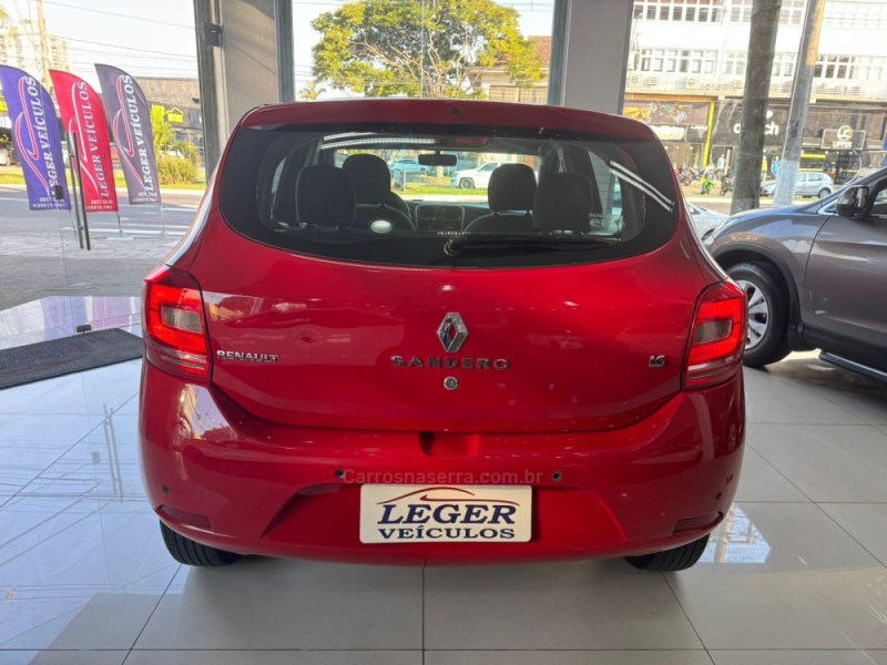 SANDERO 1.6 EXPRESSION 8V FLEX 4P MANUAL - 2017 - SãO LEOPOLDO