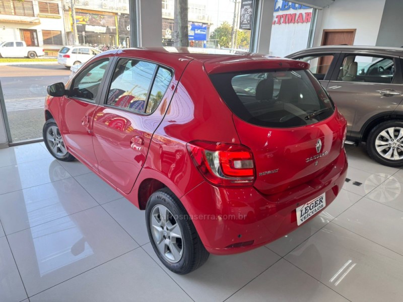 SANDERO 1.6 EXPRESSION 8V FLEX 4P MANUAL - 2017 - SãO LEOPOLDO
