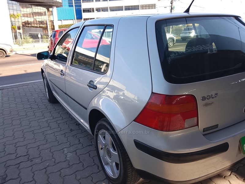 GOLF 1.6 MI BLACK & SILVER 8V GASOLINA 4P MANUAL - 2000 - CAXIAS DO SUL