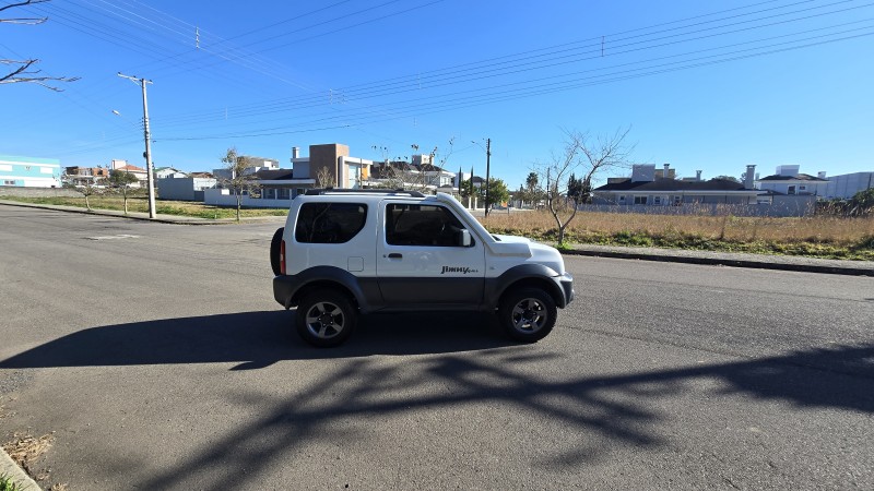 JIMNY 1.3 4ALL 4X4 16V GASOLINA 2P MANUAL - 2014 - BENTO GONçALVES