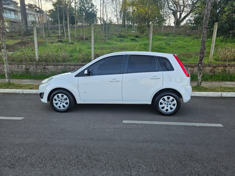 FIESTA 1.6 ROCAM SE PLUS 8V FLEX 4P MANUAL - 2014 - VERANóPOLIS