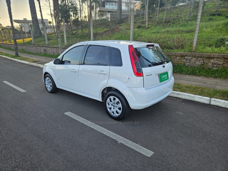 FIESTA 1.6 ROCAM SE PLUS 8V FLEX 4P MANUAL - 2014 - VERANóPOLIS