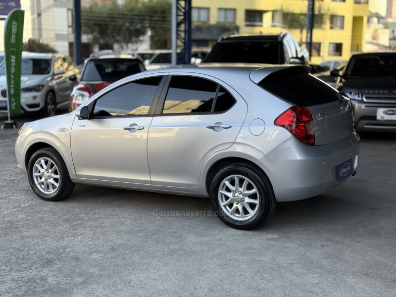J3 1.4 16V GASOLINA 4P MANUAL - 2013 - CAXIAS DO SUL