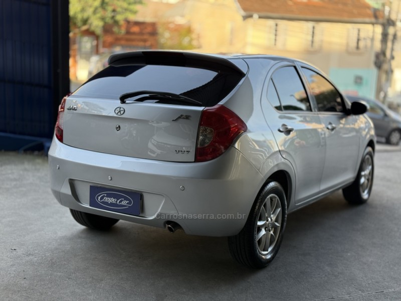 J3 1.4 16V GASOLINA 4P MANUAL - 2013 - CAXIAS DO SUL