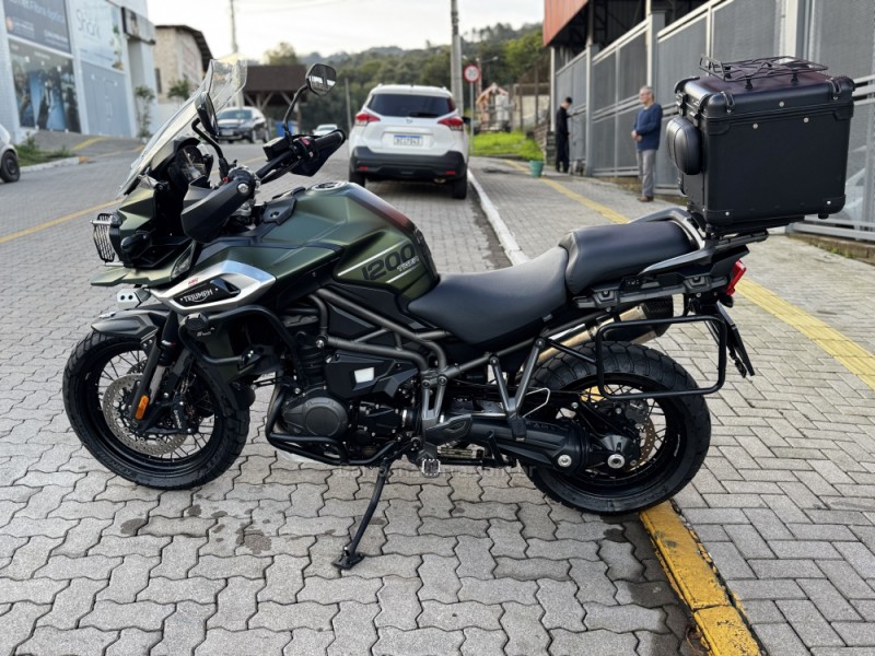 tiger 1200xca 2020 feliz