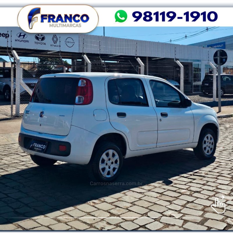 UNO 1.0 EVO VIVACE 8V FLEX 4P MANUAL - 2014 - VACARIA