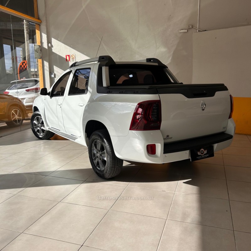 DUSTER OROCH 2.0 16V FLEX DYNAMIQUE 4P MANUAL - 2016 - SAPUCAIA DO SUL