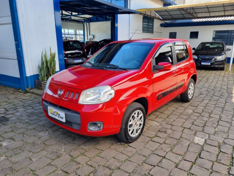 UNO 1.0 EVO VIVACE 8V FLEX 4P MANUAL - 2014 - VACARIA