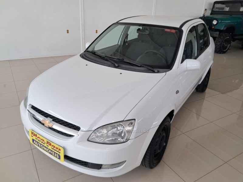 CLASSIC 1.0 MPFI LS 8V FLEX 4P MANUAL