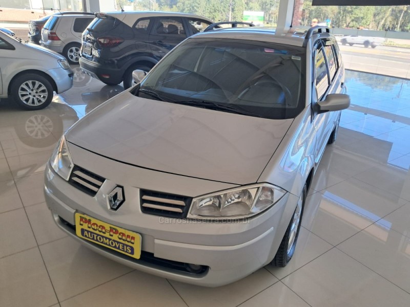 MÉGANE 1.6 DYNAMIQUE GRAND TOUR 16V FLEX 4P MANUAL - 2010 - NOVA PETRóPOLIS