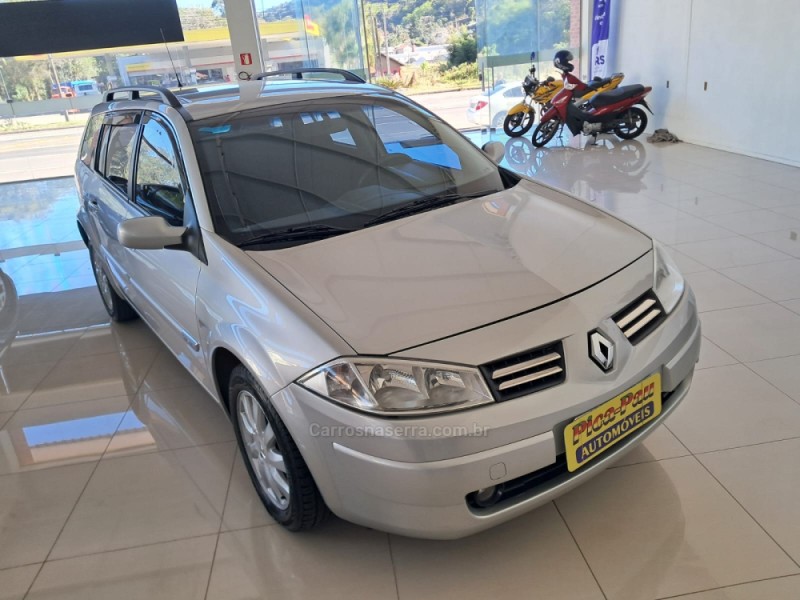 MÉGANE 1.6 DYNAMIQUE GRAND TOUR 16V FLEX 4P MANUAL - 2010 - NOVA PETRóPOLIS