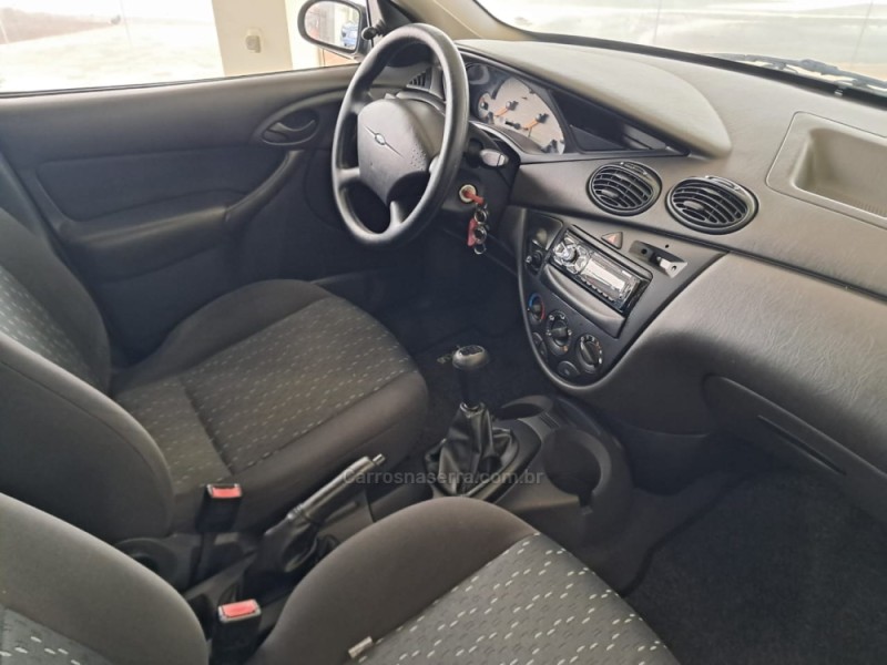 FOCUS 1.6 GL 8V GASOLINA 4P MANUAL - 2005 - NOVA PETRóPOLIS
