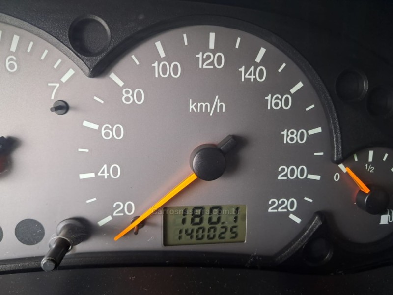 FOCUS 1.6 GL 8V GASOLINA 4P MANUAL - 2005 - NOVA PETRóPOLIS