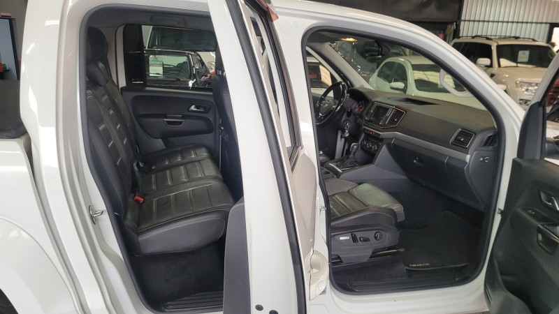 AMAROK 3.0 V6 TDI HIGHLINE CD DIESEL 4MOTION AUTOMÁTICO - 2019 - GARIBALDI