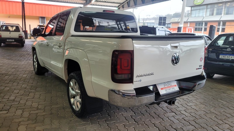 AMAROK 3.0 V6 TDI HIGHLINE CD DIESEL 4MOTION AUTOMÁTICO - 2019 - GARIBALDI