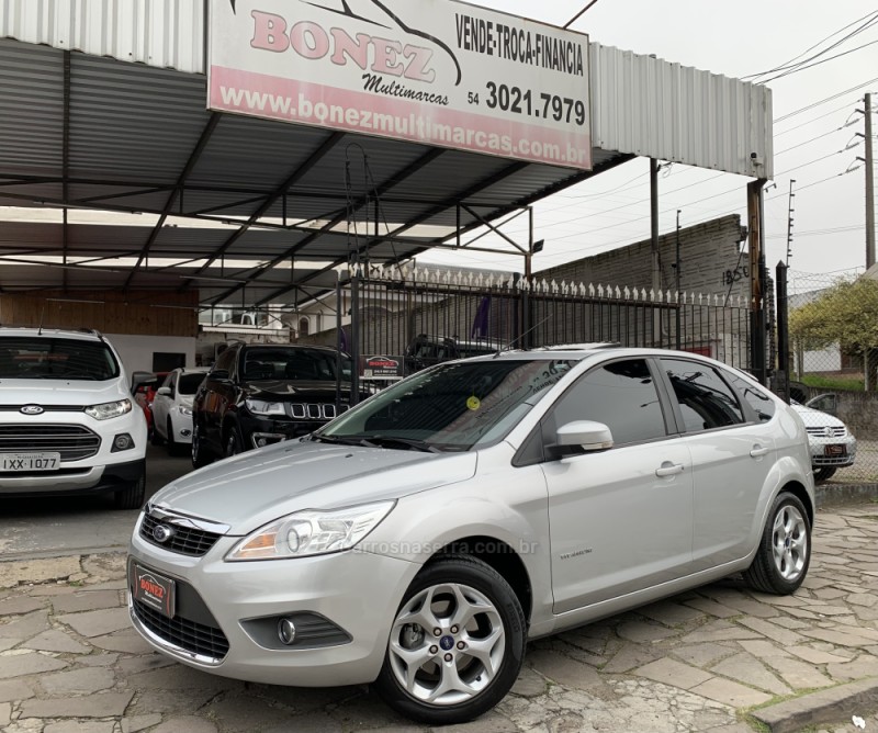 focus 2.0 titanium hatch 16v flex 4p automatico 2013 caxias do sul