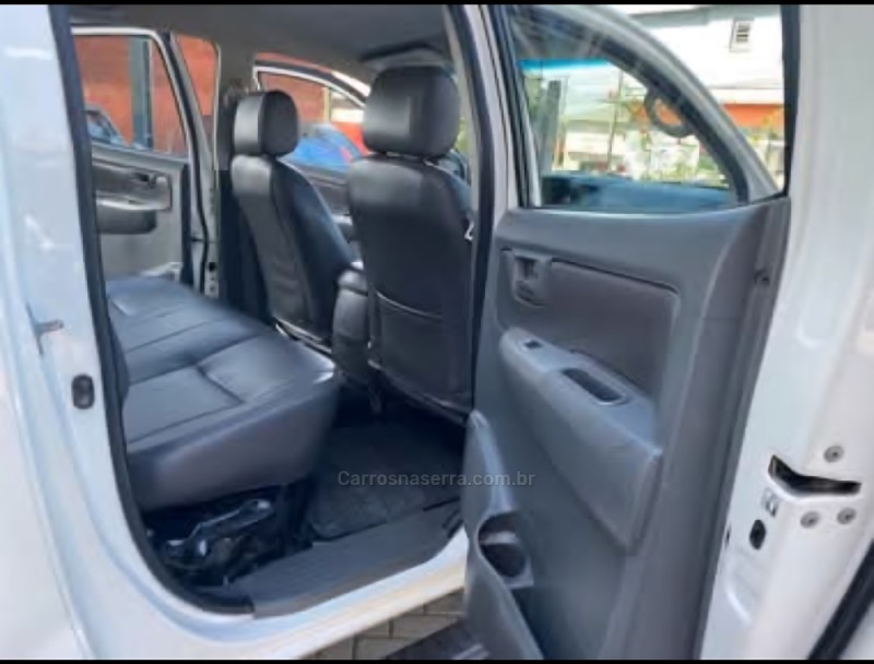 HILUX 3.0 SR 4X4 CD 16V TURBO INTERCOOLER DIESEL 4P AUTOMÁTICO - 2013 - BENTO GONçALVES